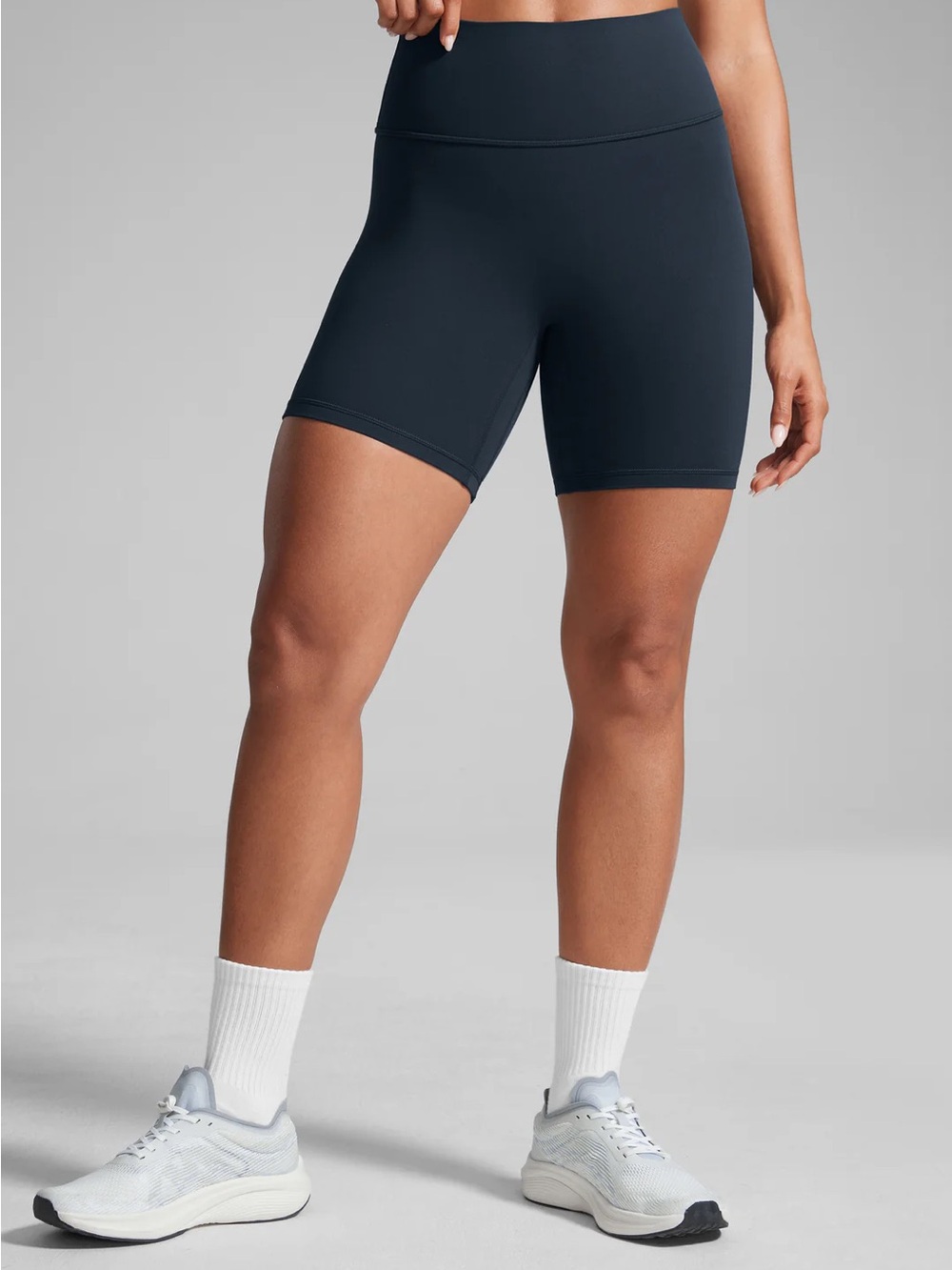 Secretsculpt™ No Front Seam Shorts 6'' - Picture 2 of 6